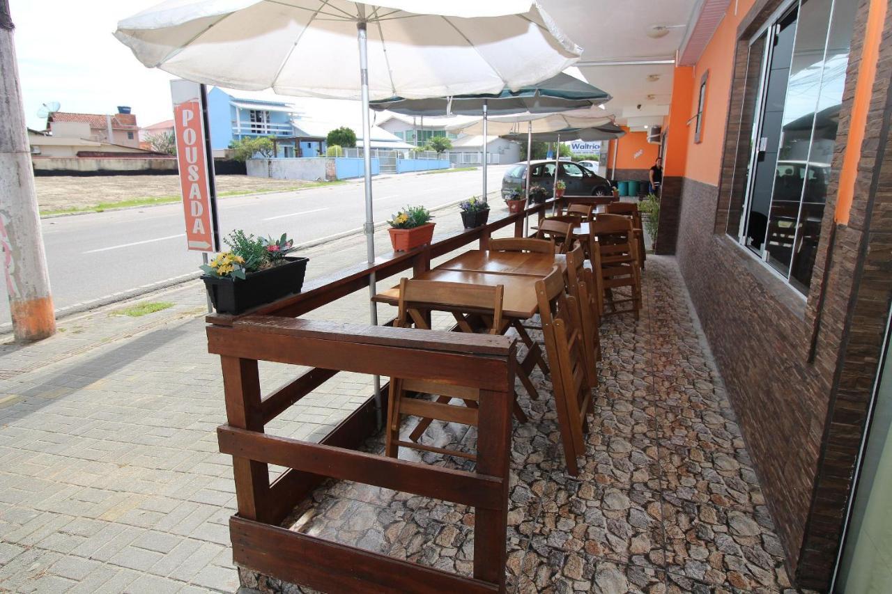 Pousada Praia Da Fortaleza 450 Metros Do Parque Beto Carrero Com Cafe Da Manha Penha  Bagian luar foto