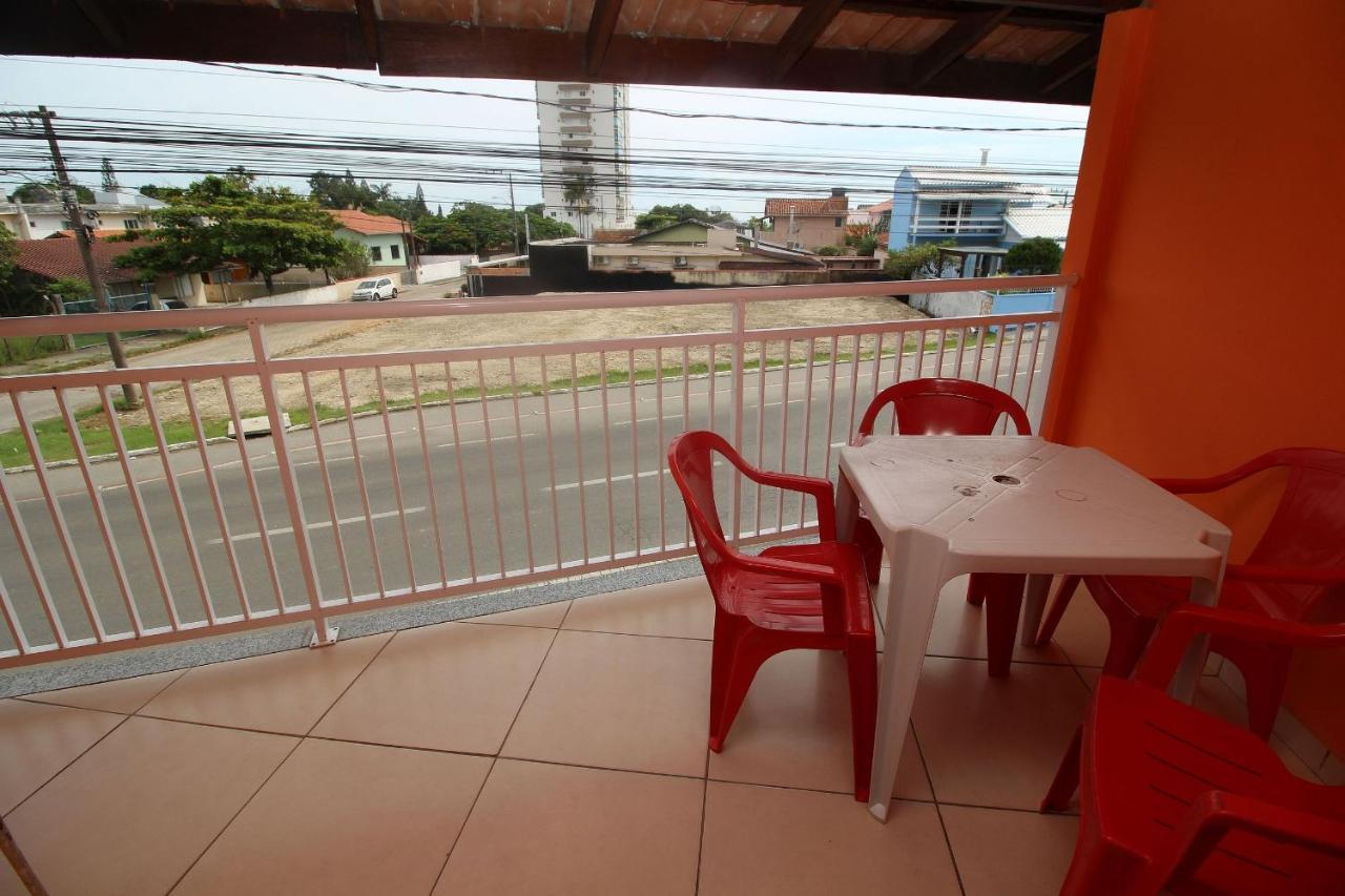 Pousada Praia Da Fortaleza 450 Metros Do Parque Beto Carrero Com Cafe Da Manha Penha  Bagian luar foto