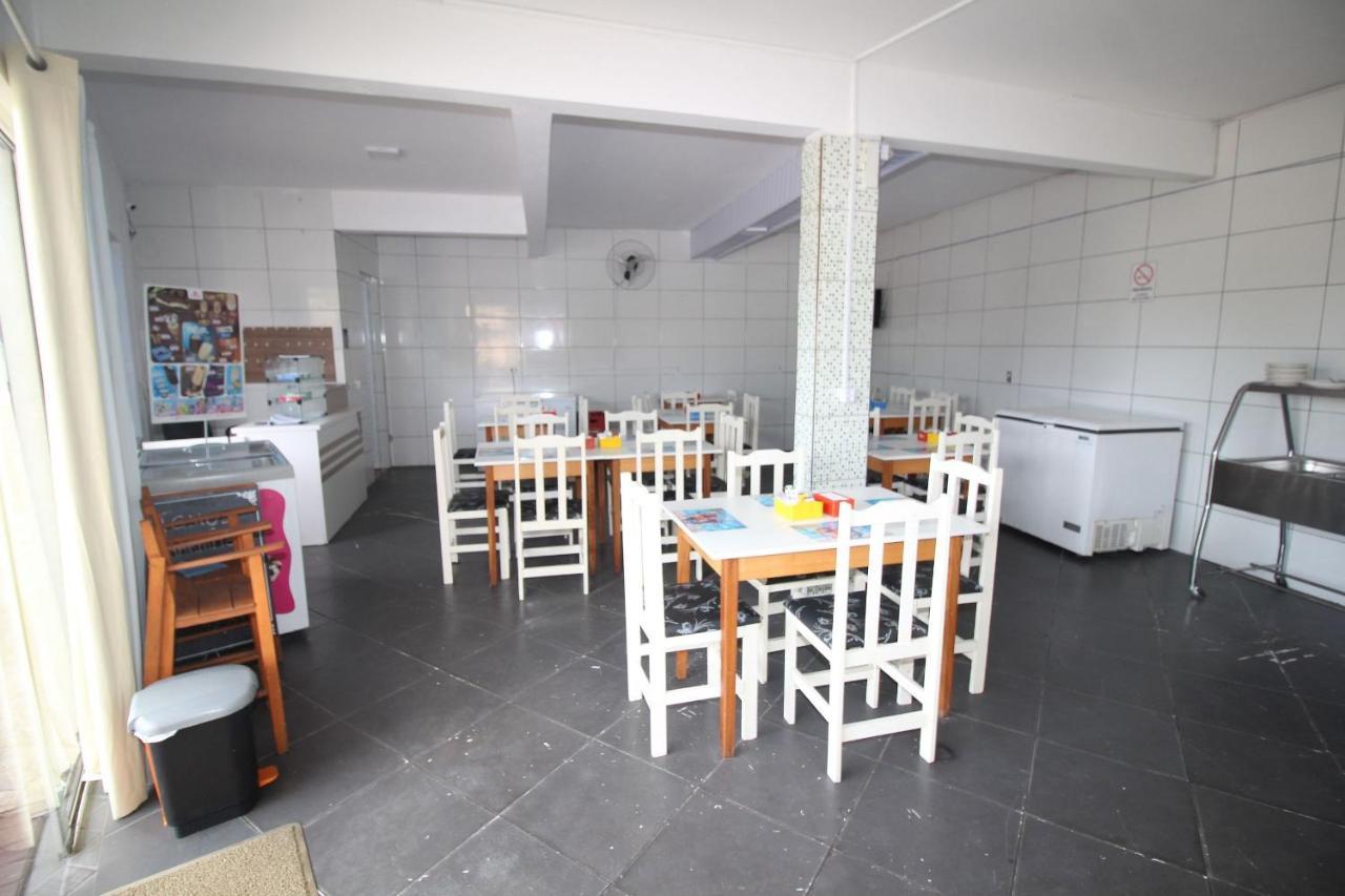 Pousada Praia Da Fortaleza 450 Metros Do Parque Beto Carrero Com Cafe Da Manha Penha  Bagian luar foto